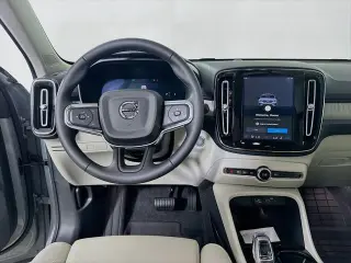 Volvo XC40 2026 AWD B5 Plus 4dr SUV