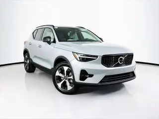 Volvo XC40 2026 AWD B5 Plus 4dr SUV