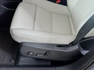 Volvo XC40 2026 AWD B5 Plus 4dr SUV