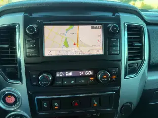 Nissan Titan XD 2019 4x4 S 4dr Crew Cab (Diésel)