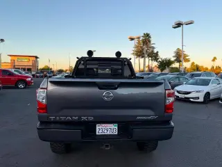 Nissan Titan XD 2019 4x4 S 4dr Crew Cab (Diésel)