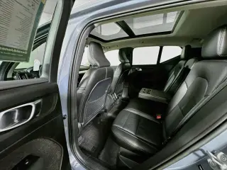 Volvo XC40 2022 AWD T5 Momentum 4dr SUV