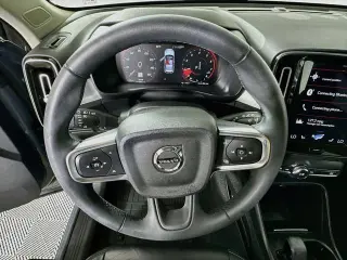 Volvo XC40 2022 AWD T5 Momentum 4dr SUV