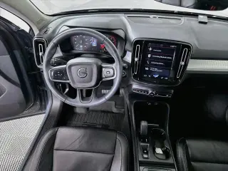 Volvo XC40 2022 AWD T5 Momentum 4dr SUV