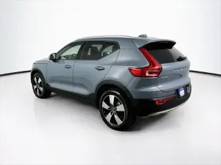 Volvo XC40 2022 AWD T5 Momentum 4dr SUV