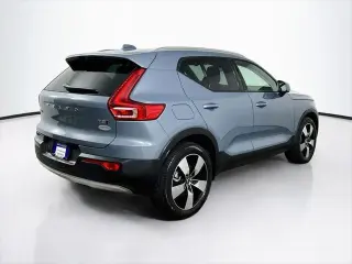 Volvo XC40 2022 AWD T5 Momentum 4dr SUV
