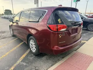 Chrysler Pacifica 2017 Touring 4p Minivan
