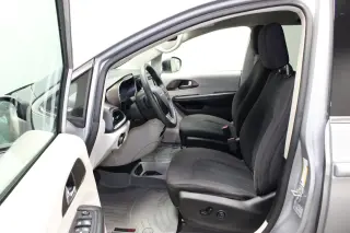 Chrysler Pacifica 2017 LX 4dr Mini-Van