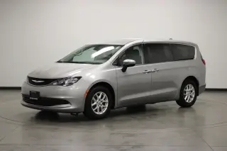 Chrysler Pacifica 2017 LX 4dr Mini-Van