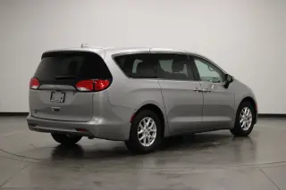 Chrysler Pacifica 2017 LX 4dr Mini-Van