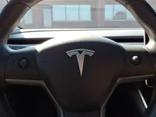 Tesla Model 3 2018 AWD Long Range 4dr Fastback