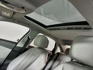 Audi A4 2022 AWD quattro Premium 40 TFSI 4dr Sedán
