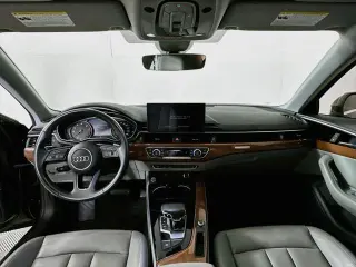 Audi A4 2022 AWD quattro Premium 40 TFSI 4dr Sedán