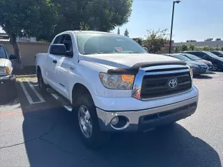 Toyota Tundra 2012 4x2 Grado 4 Double Cabina Camioneta SB (5.7L V8)