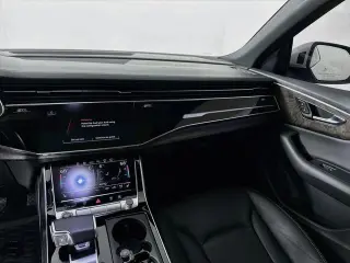 Audi Q8 2021 AWD quattro Prestige 55 TFSI 4p SUV