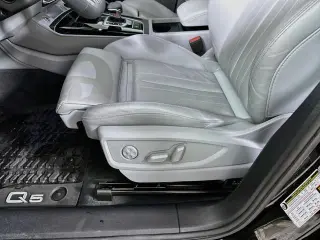 Audi Q5 2025 AWD e quattro S line Premium Plus 55 TFSI 4p SUV