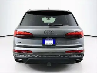 Audi Q7 2025 AWD quattro Premium 45 TFSI 4dr SUV