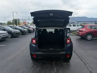 Jeep Renegade 2023 4x4 Latitude 4dr SUV
