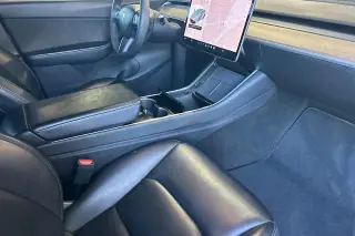 Tesla Model Y 2020 AWD Performance 4dr Crossover