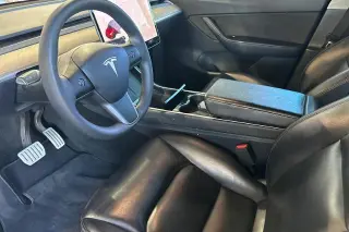 Tesla Model Y 2020 AWD Performance 4dr Crossover