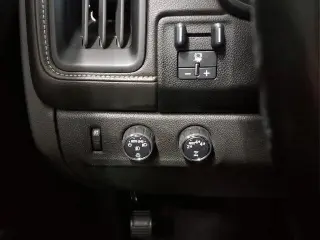 GMC Canyon 2019 4x4 Denali 4dr Crew Cab 5 ft. SB