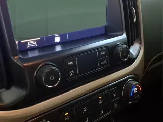 GMC Canyon 2019 4x4 Denali 4dr Crew Cab 5 ft. SB