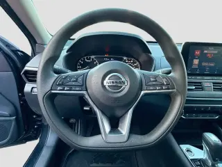 Nissan Altima 2021 2.5 SV 4dr Sedán