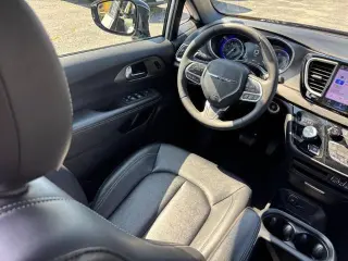 Chrysler Pacifica 2025 Select 4dr Mini-Van