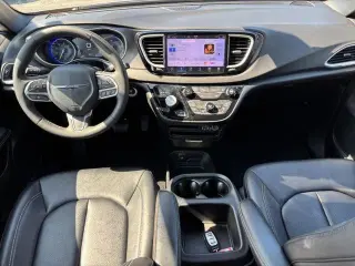 Chrysler Pacifica 2025 Select 4dr Mini-Van