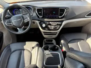 Chrysler Pacifica 2024 Touring L 4dr Mini-Van
