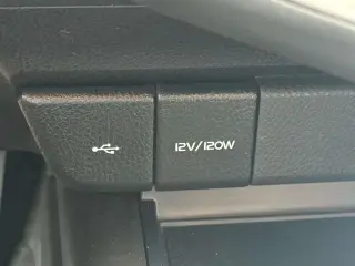 Toyota Camry 2023 AWD SE 4dr Sedán