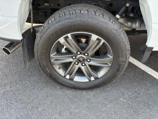 Ford F-150 2023 4x4 XLT 4p SuperCrew 6.5 ft. SB