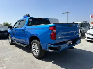 Chevrolet Silverado 1500 2025 4x2 Custom 4dr Crew Cab 5.8 ft. SB