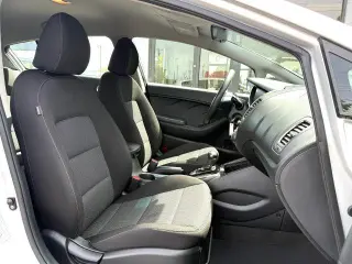 Kia Forte5 2018 LX 4p Hatchback