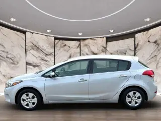 Kia Forte5 2018 LX 4p Hatchback