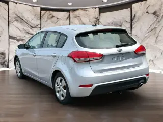 Kia Forte5 2018 LX 4p Hatchback