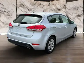 Kia Forte5 2018 LX 4p Hatchback
