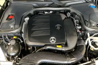 Mercedes-Benz Clase E 2023 tracción total a las cuatro ruedas E 350 4MATIC 4 puertas Sedán