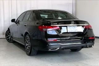 Mercedes-Benz Clase E 2023 tracción total a las cuatro ruedas E 350 4MATIC 4 puertas Sedán