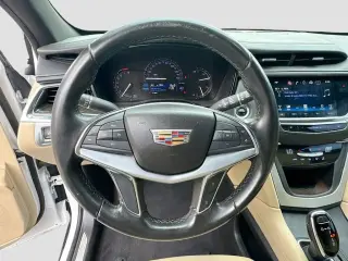 Cadillac XT5 2019 4dr SUV
