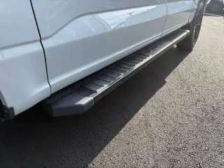 Ford F-150 2023 4x4 XLT 4puertas SuperCrew cama de 2 metros