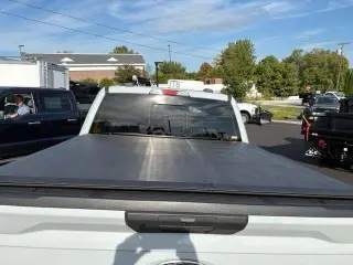 Ford F-150 2023 4x4 XLT 4puertas SuperCrew cama de 2 metros