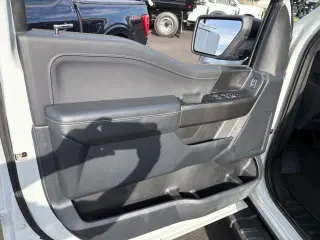Ford F-150 2023 4x4 XLT 4puertas SuperCrew cama de 2 metros