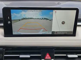 Genesis G70 2025 2.5T Standard 4dr Sedán