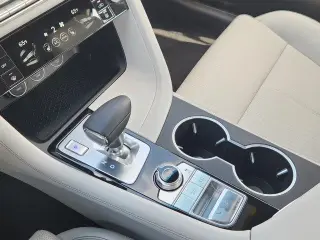 Genesis G70 2025 2.5T Standard 4dr Sedán