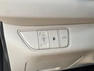 Genesis G70 2025 2.5T Standard 4dr Sedán