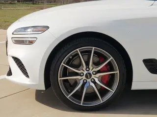 Genesis G70 2025 2.5T Standard 4dr Sedán
