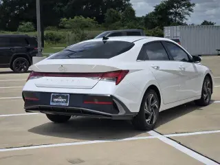 Hyundai ELANTRA 2024 SEL 4dr Sedan