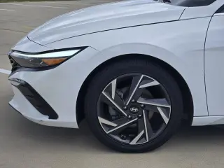 Hyundai ELANTRA 2024 SEL 4dr Sedan