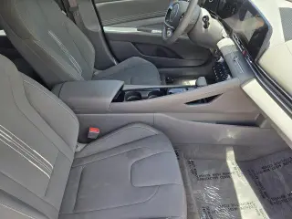 Hyundai ELANTRA 2024 SEL 4dr Sedan